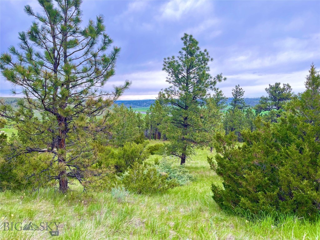 69 Colter Property Photo 1