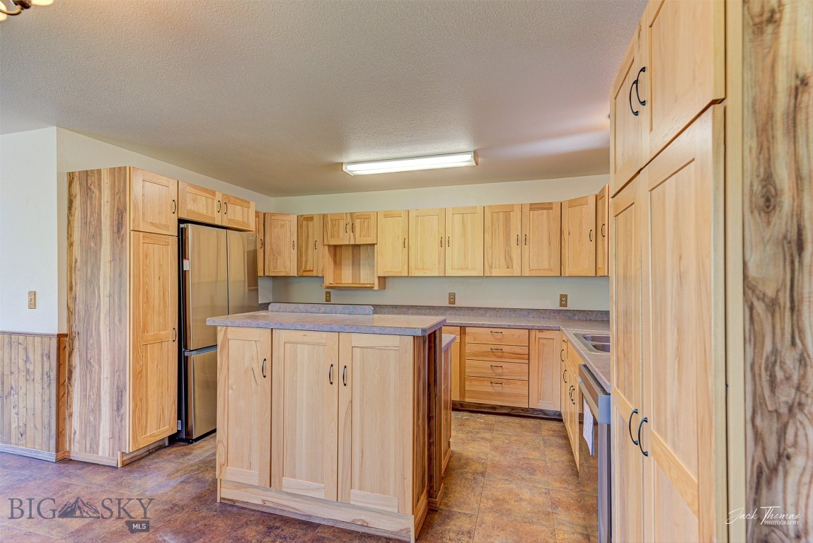 854 State Highway 282 Property Photo 11