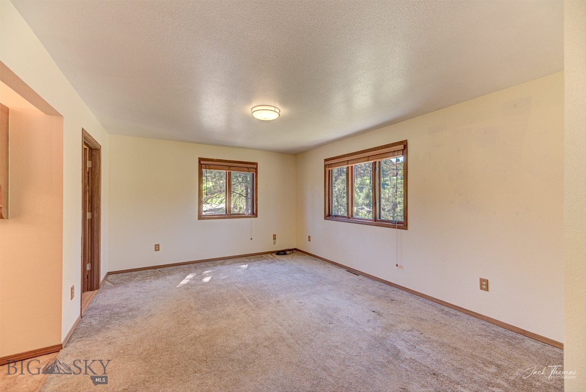 854 State Highway 282 Property Photo 25