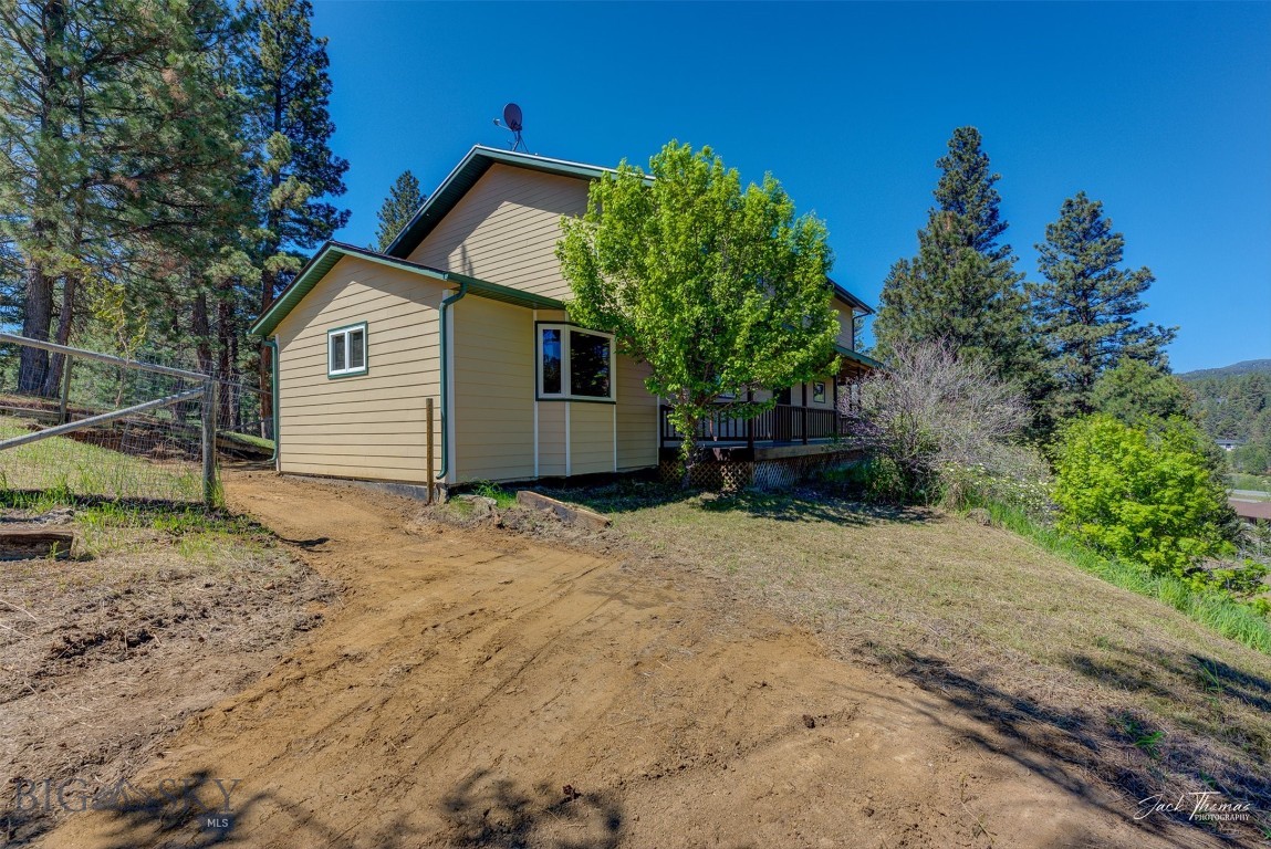 854 State Highway 282 Property Photo 45
