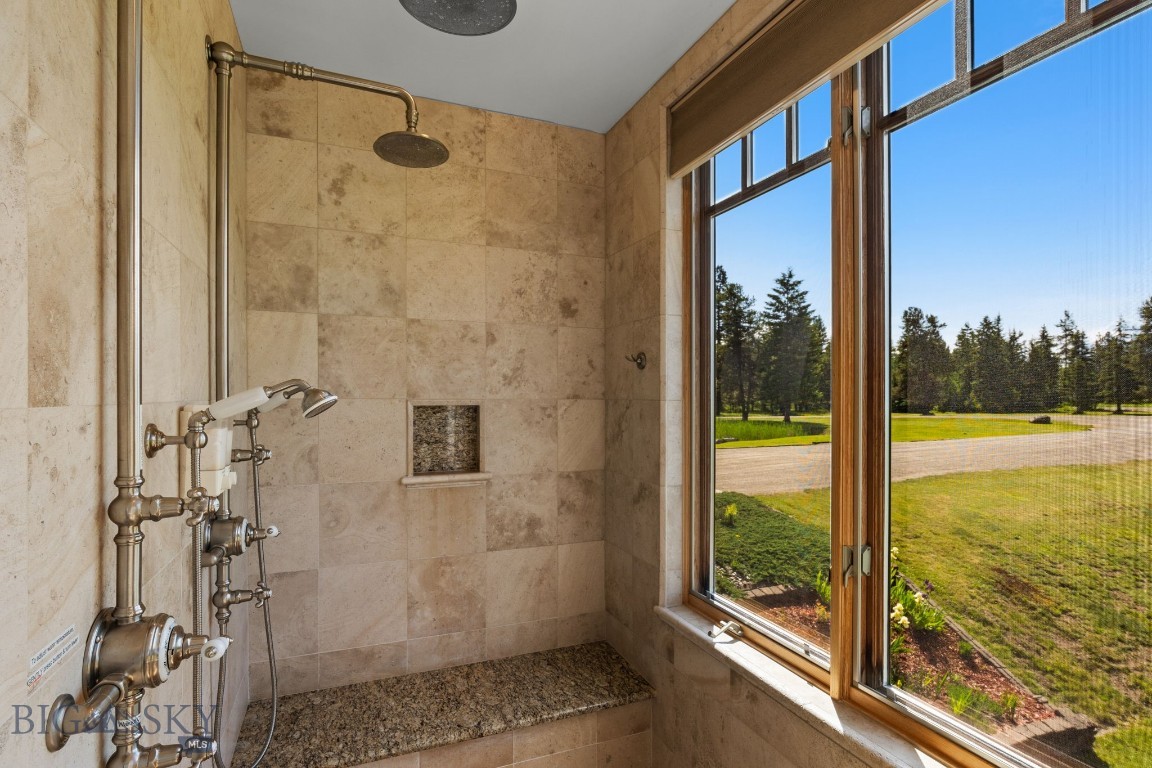 135 Squire Lane South Property Photo 40