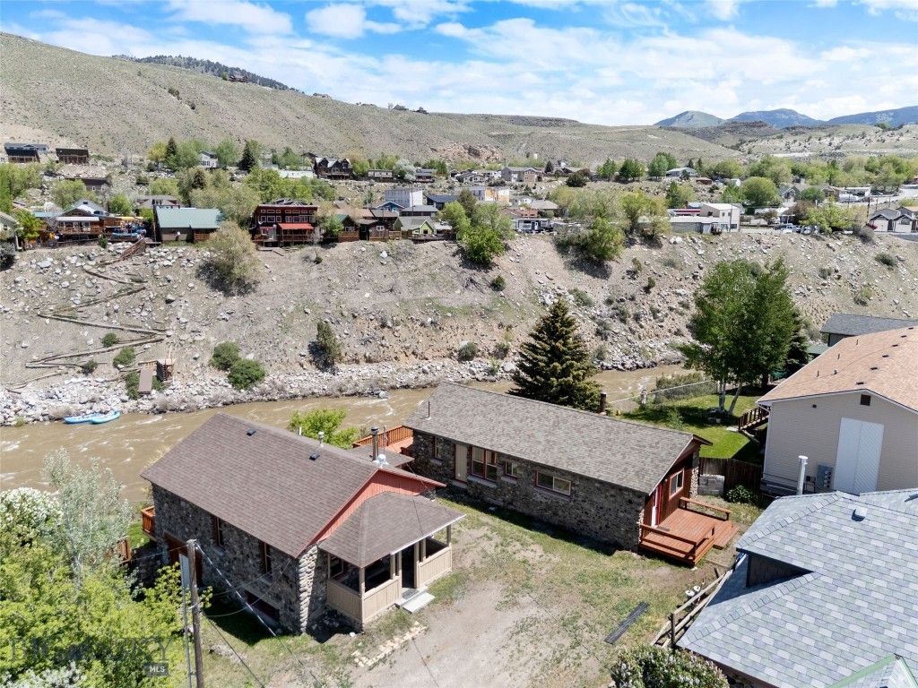 504 4th Street Property Photo 1