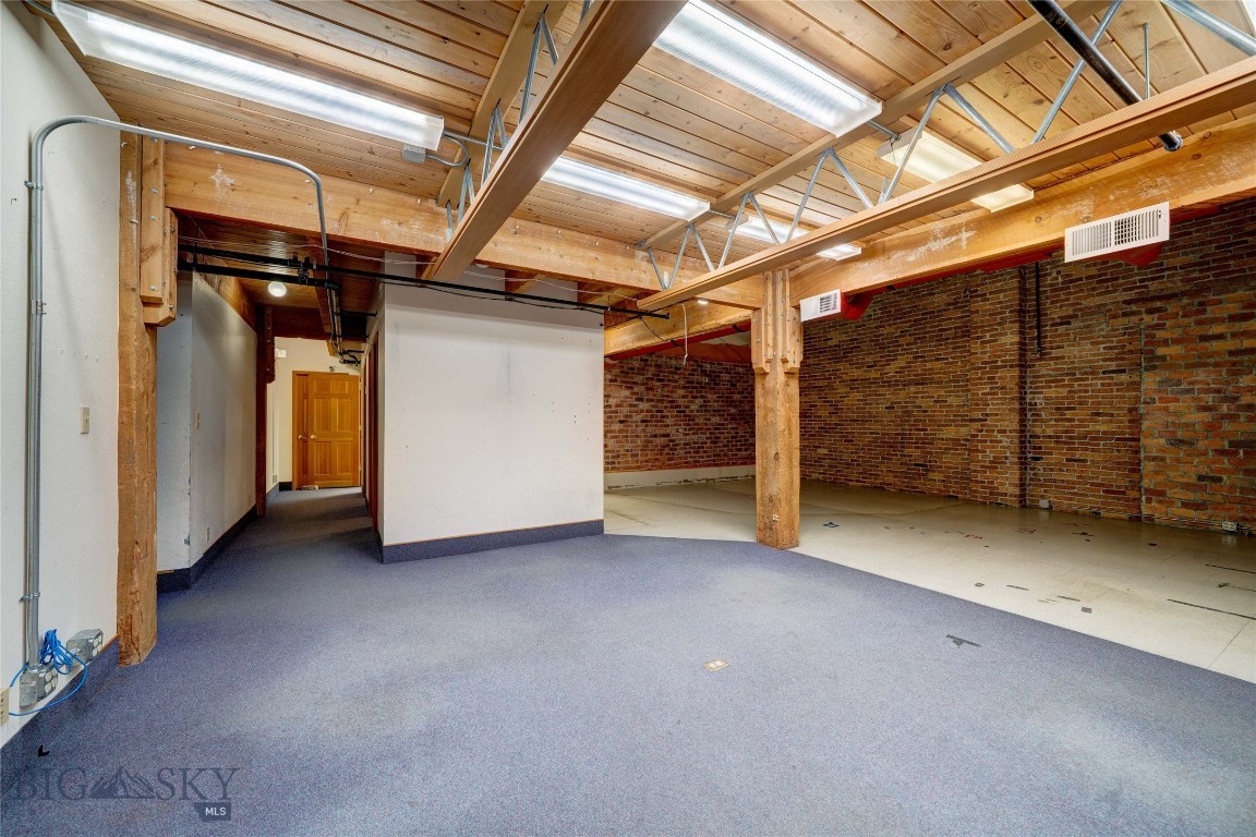 201 S Wallace Avenue A-4-1 Property Photo 9