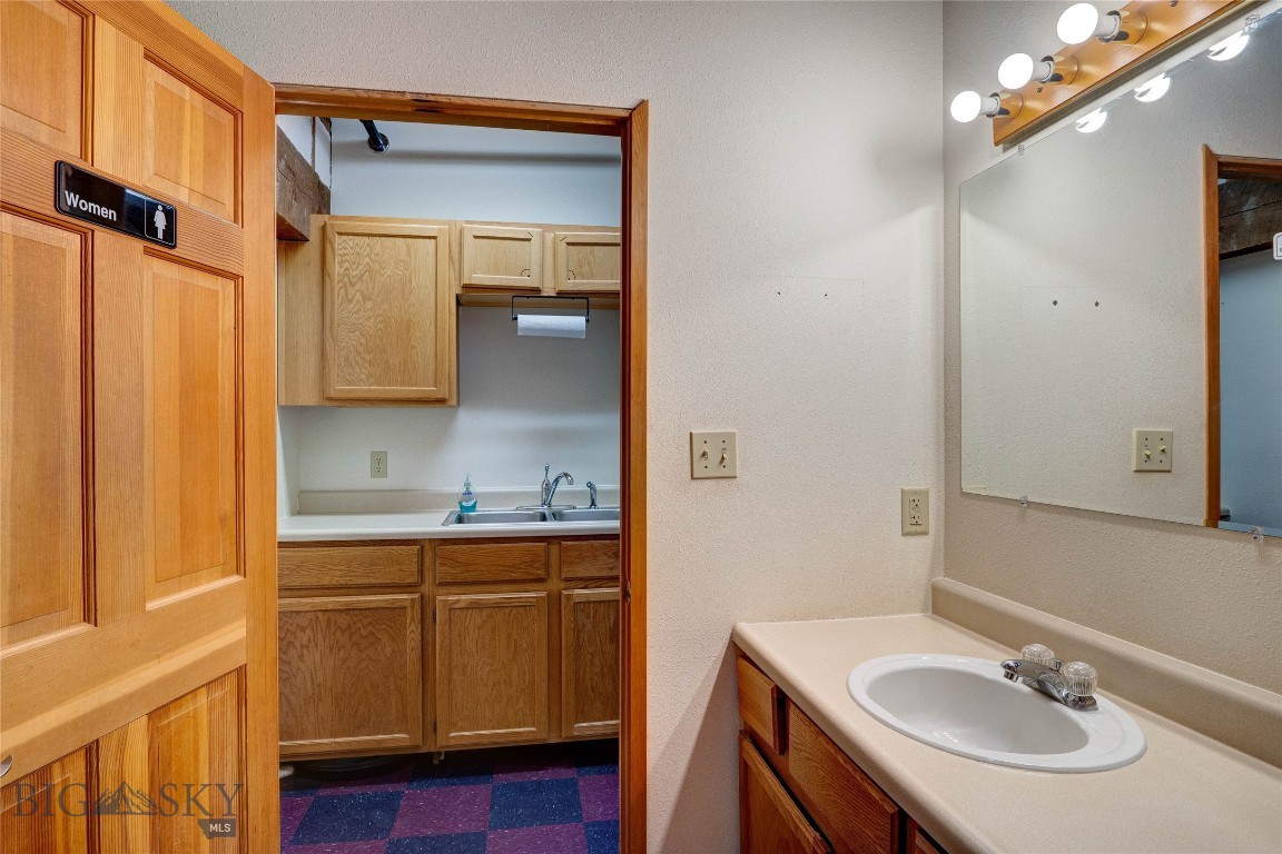 201 S Wallace Avenue A-4-1 Property Photo 10