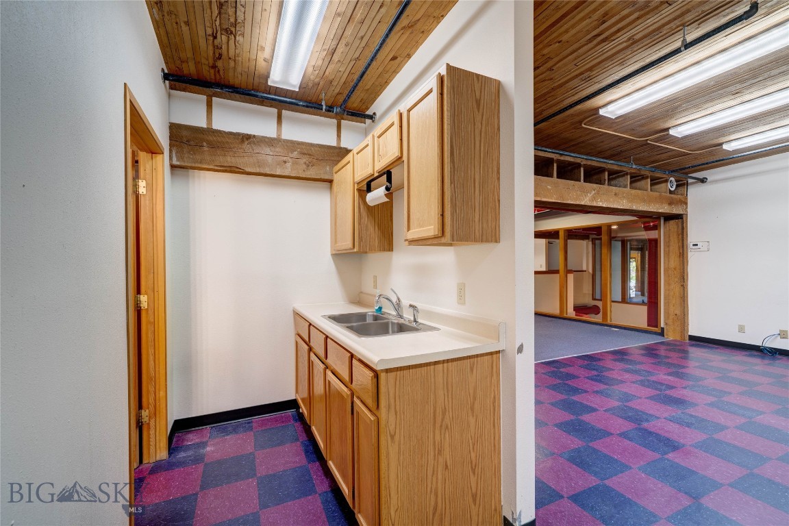 201 S Wallace Avenue A-4-1 Property Photo 11