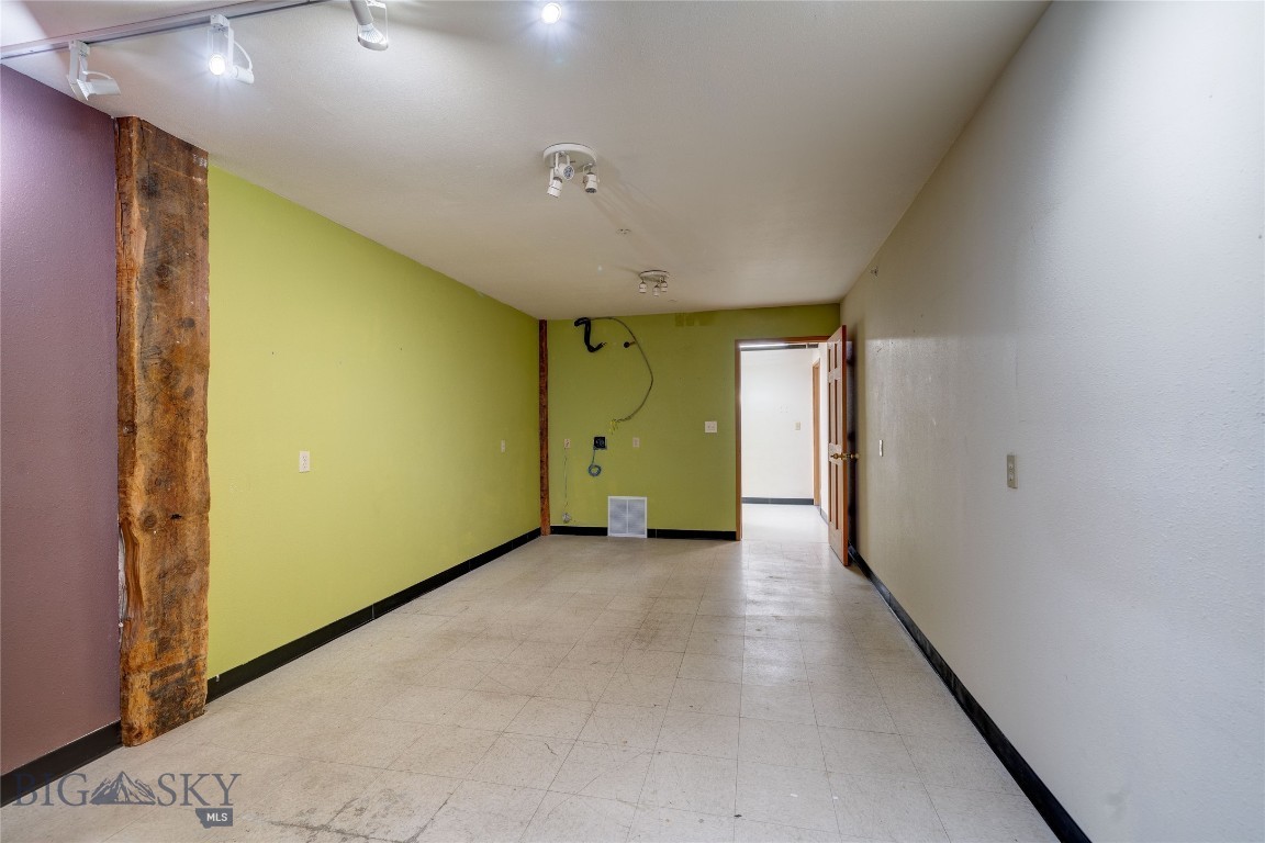 201 S Wallace Avenue A-4-1 Property Photo 40