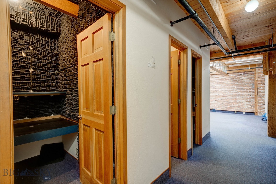 201 S Wallace Avenue A-4-1 Property Photo 42