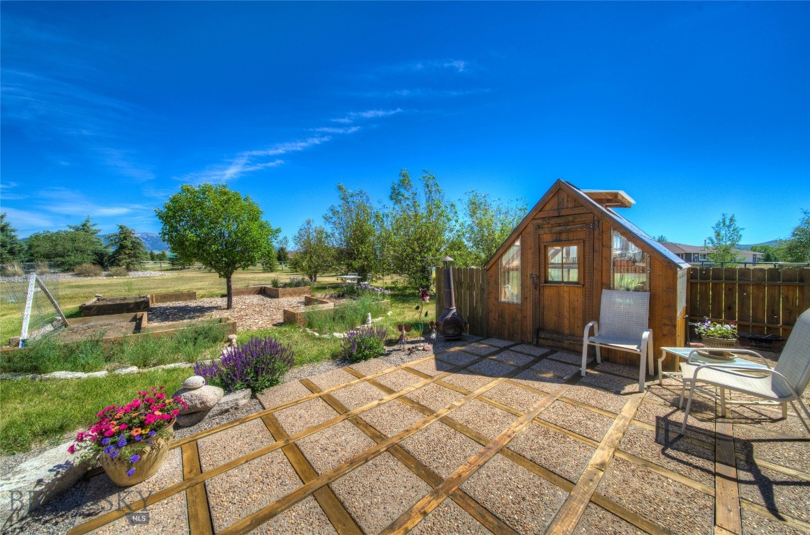 13 Coachman Lane Property Photo 3