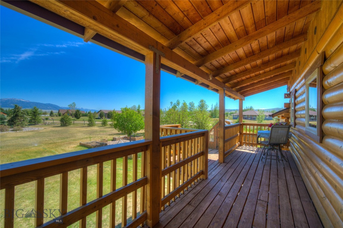 13 Coachman Lane Property Photo 4