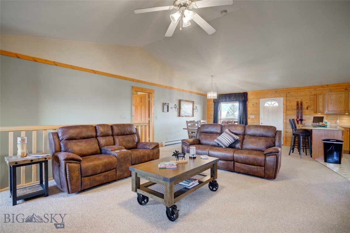 13 Coachman Lane Property Photo 8