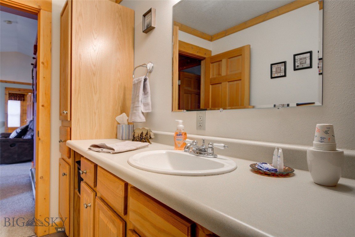 13 Coachman Lane Property Photo 17
