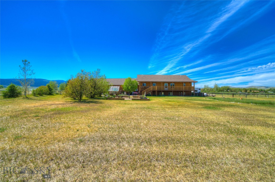 13 Coachman Lane Property Photo 37