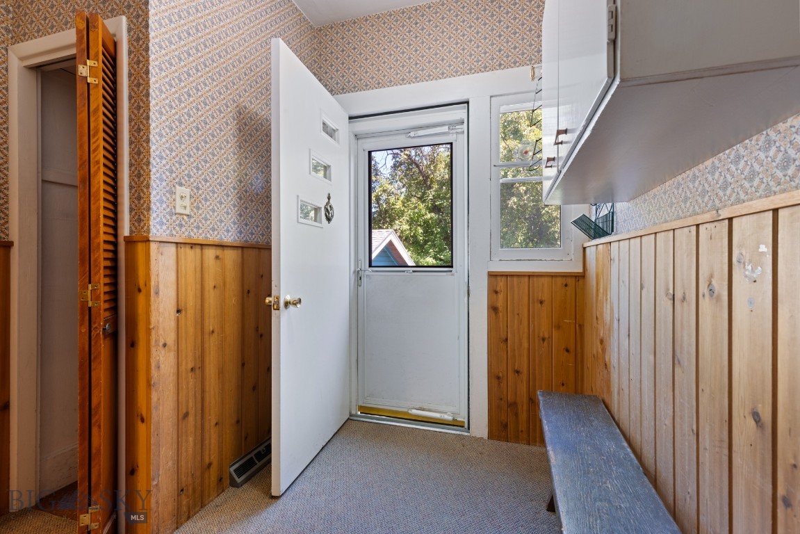 602 S 6th Avenue Property Photo 15