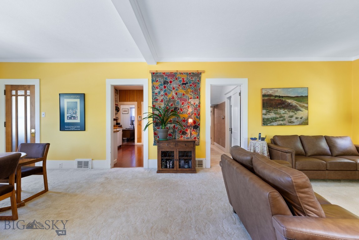 602 S 6th Avenue Property Photo 17