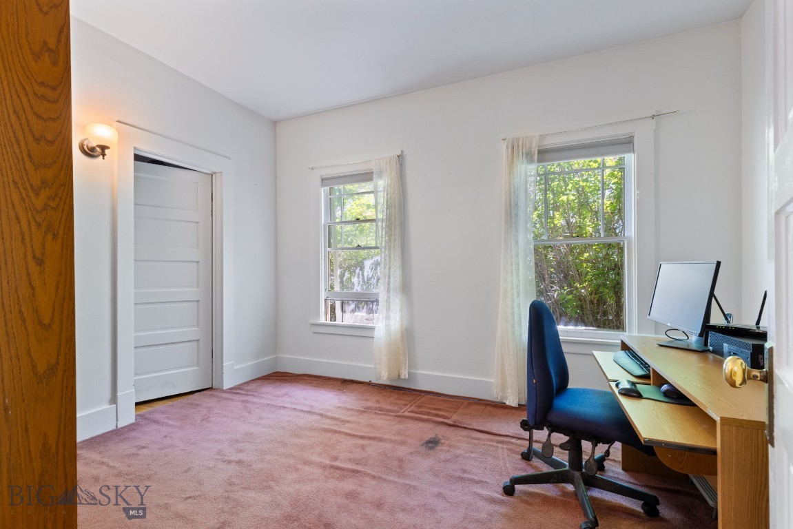 602 S 6th Avenue Property Photo 62