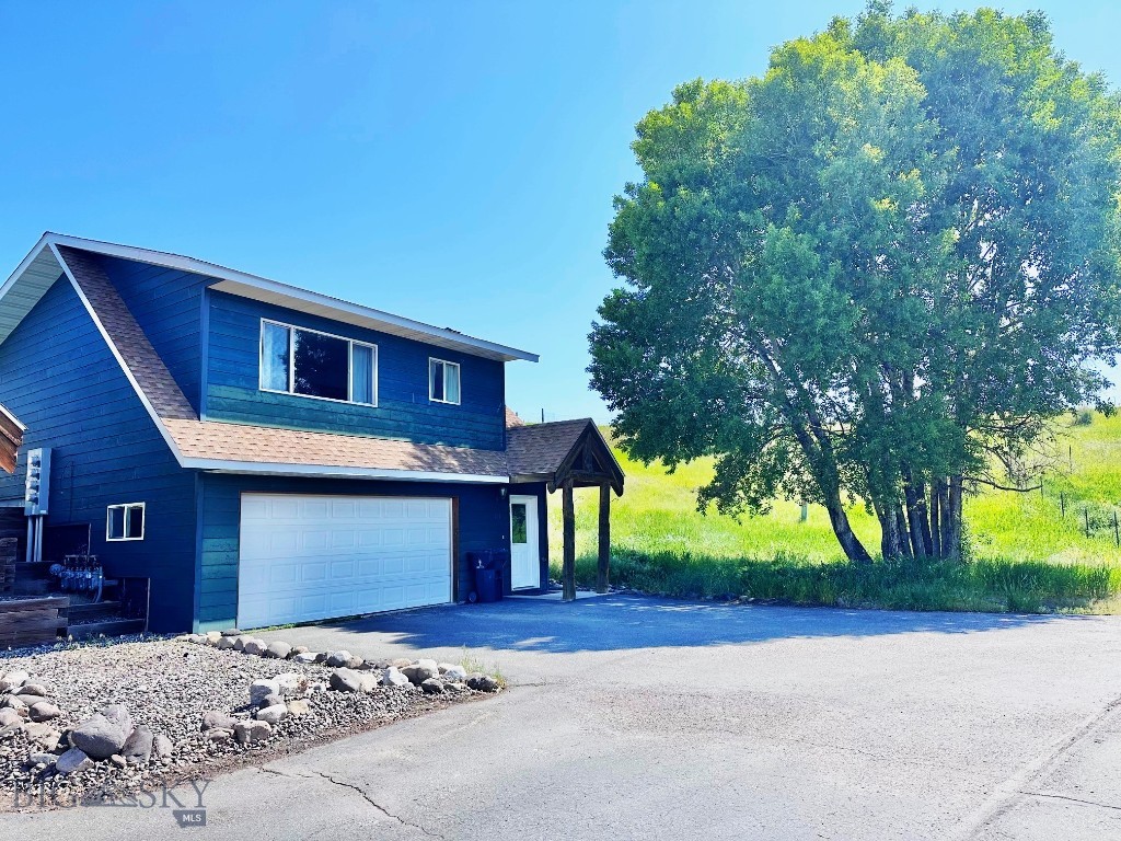141 Gravel Hollow Drive Property Photo 2