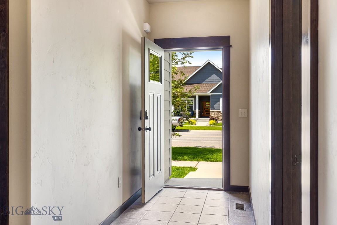 2430 Ferguson Avenue Property Photo 2