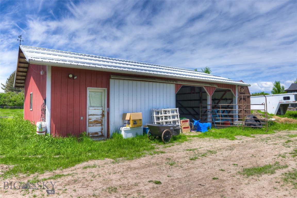 4555 Baxter Property Photo 4