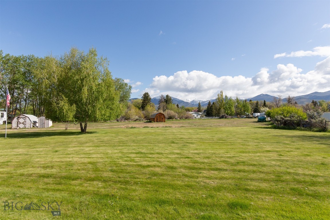 507 E Poppleton Property Photo 3