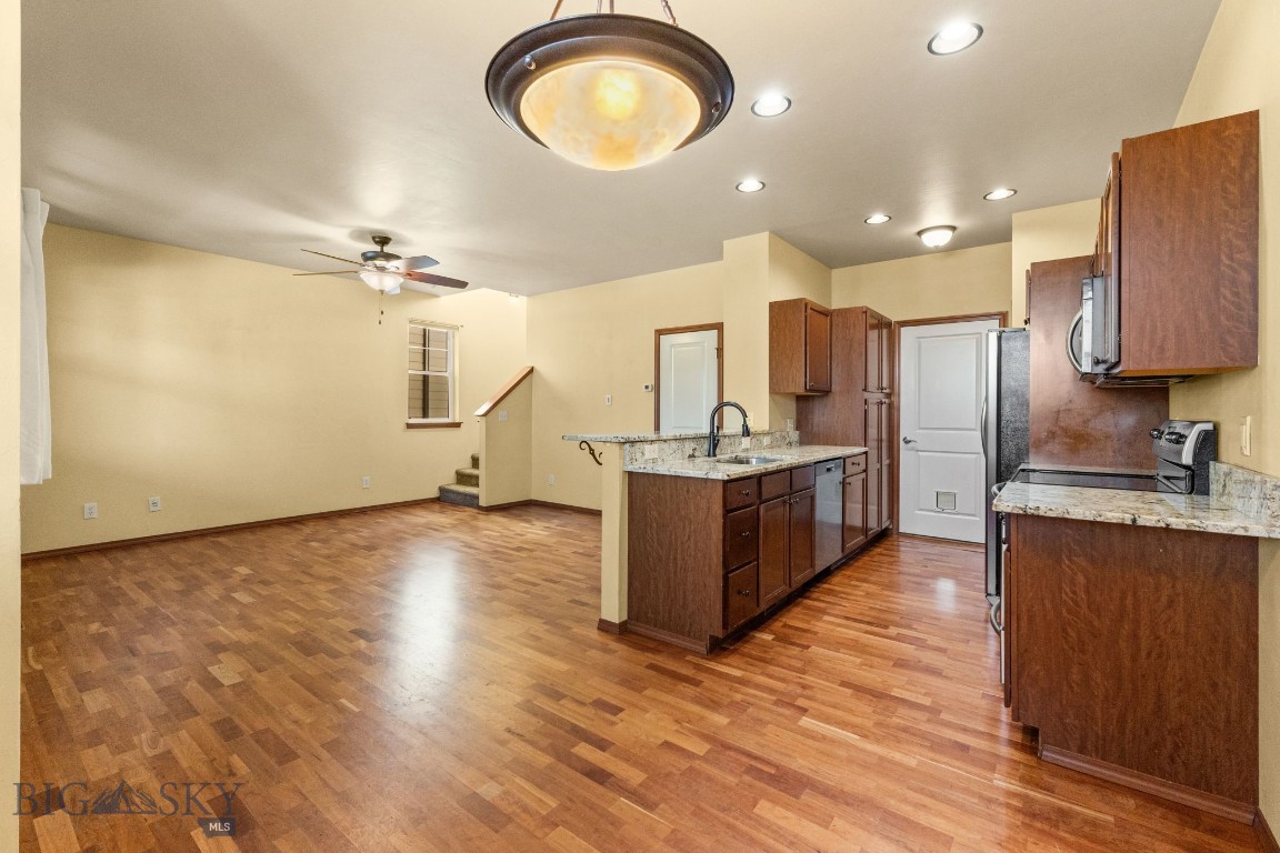 4320 Glenwood A Property Photo 14