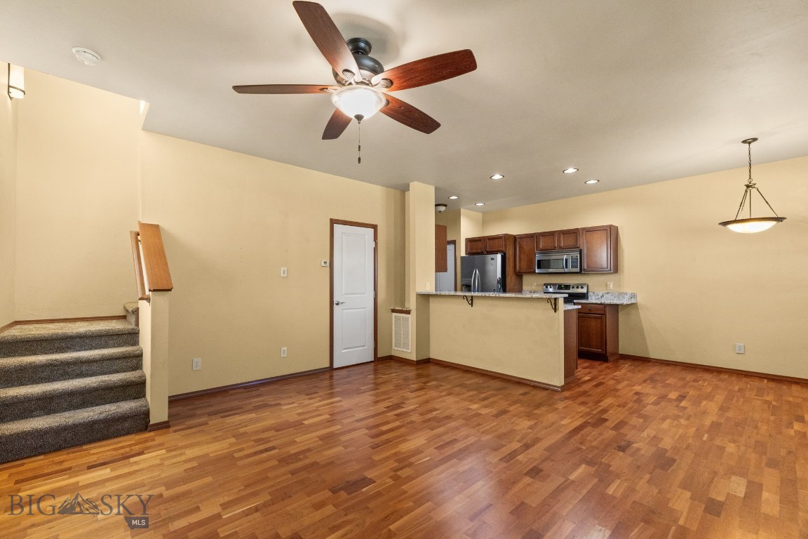 4320 Glenwood A Property Photo 19