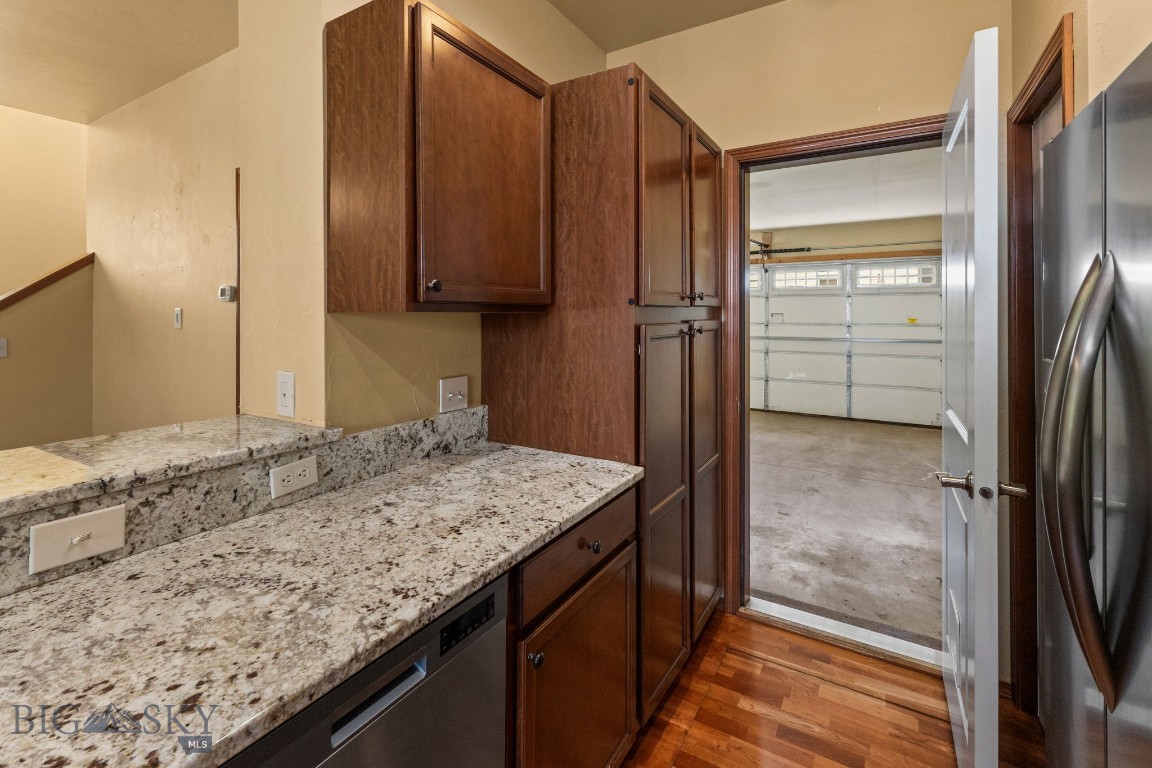 4320 Glenwood A Property Photo 40