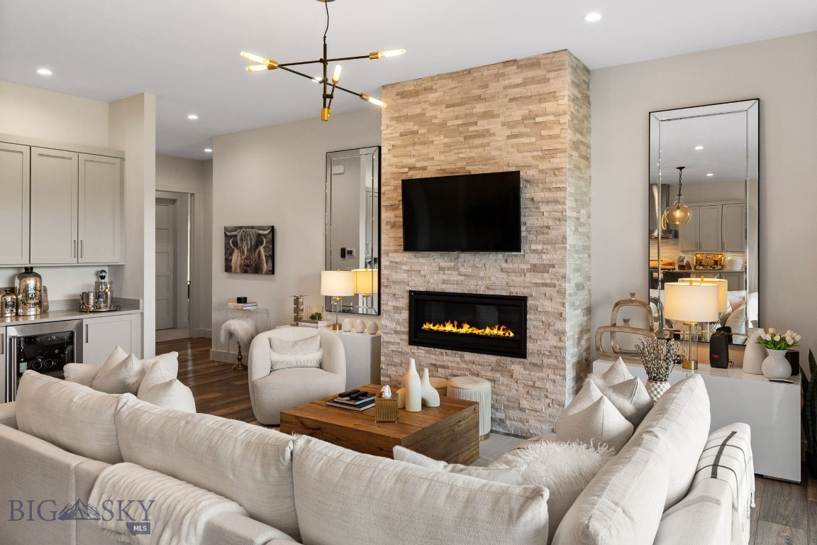 47 Wickwire Property Photo 2