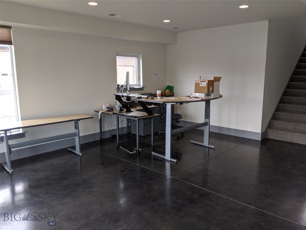 77 Riverway Road Property Photo 12