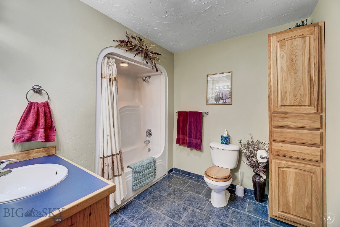 3380 Moulton Reservoir Road Property Photo 19