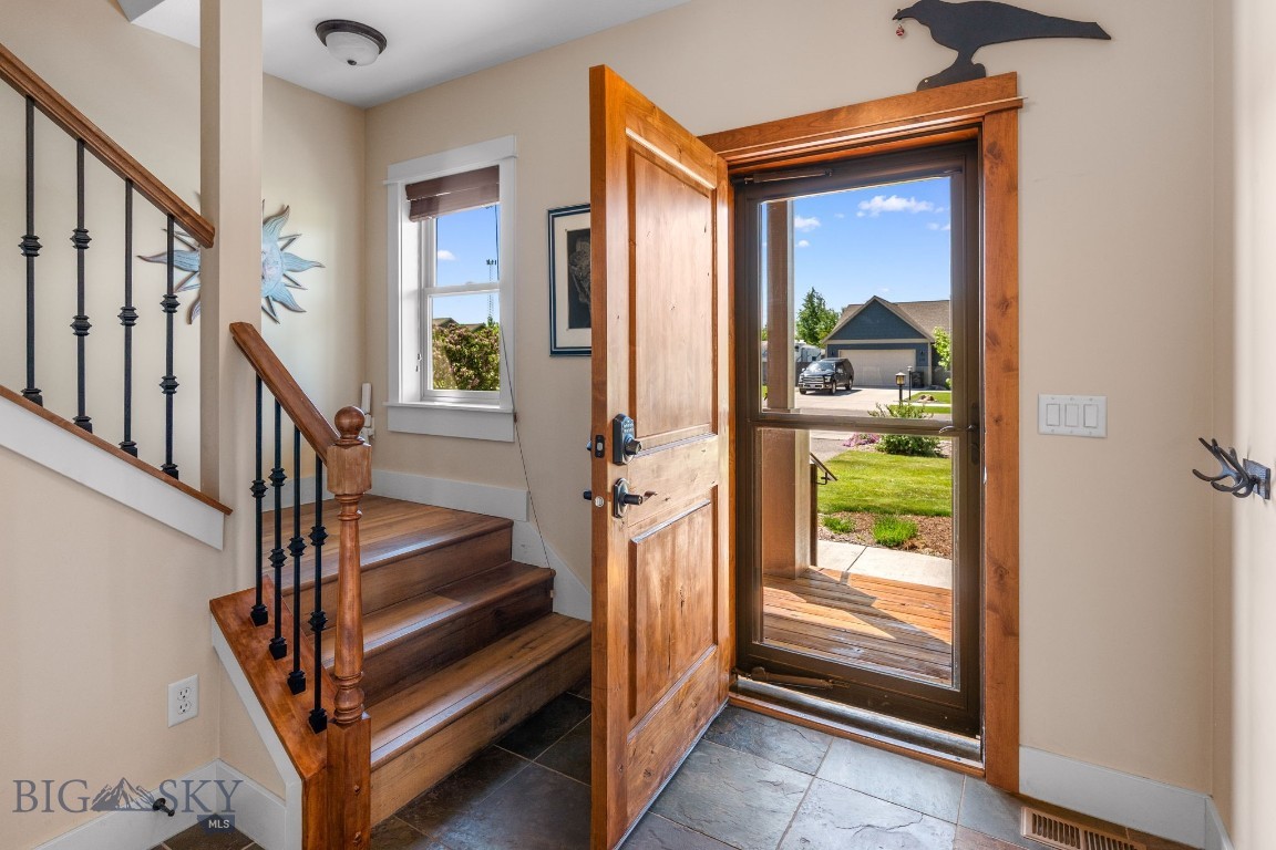 109 Baker Street Property Photo 6