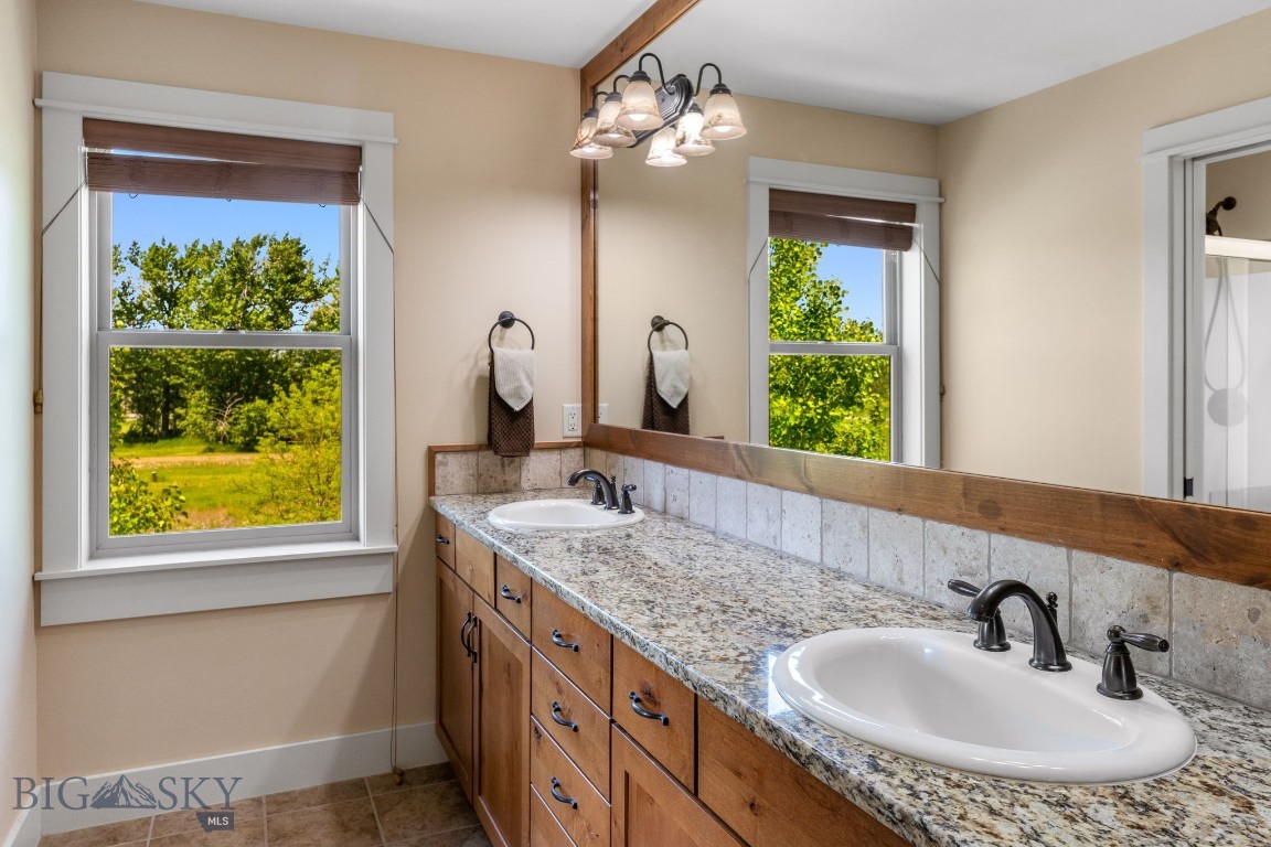 109 Baker Street Property Photo 24