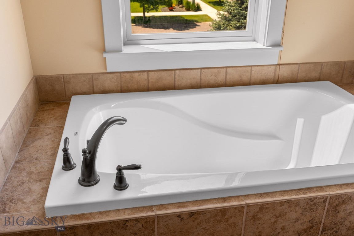 109 Baker Street Property Photo 26