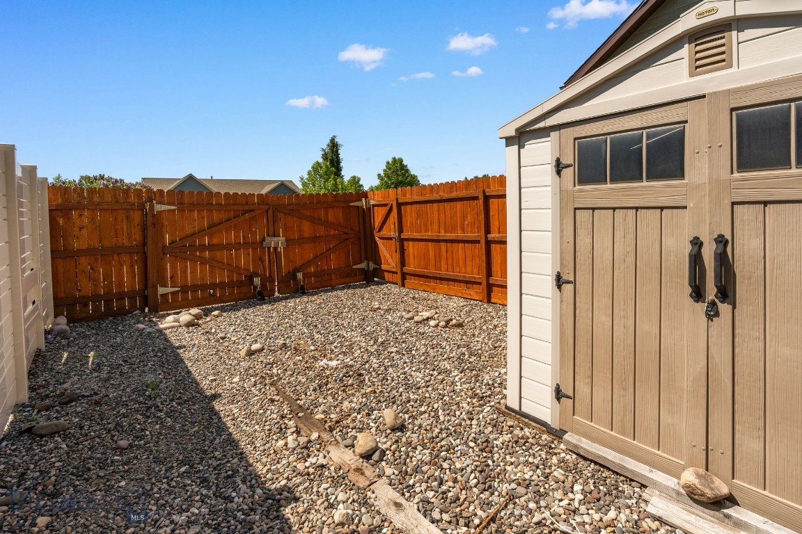 109 Baker Street Property Photo 41