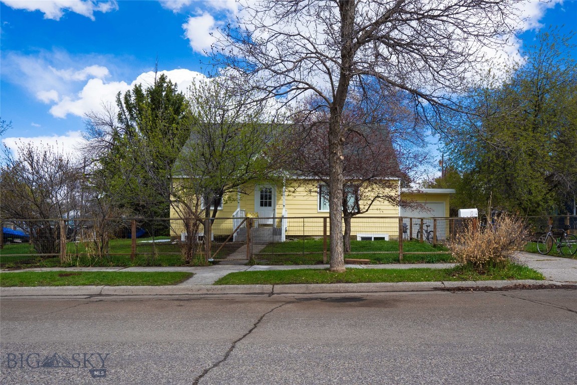 304 S 12th Avenue Property Photo 1