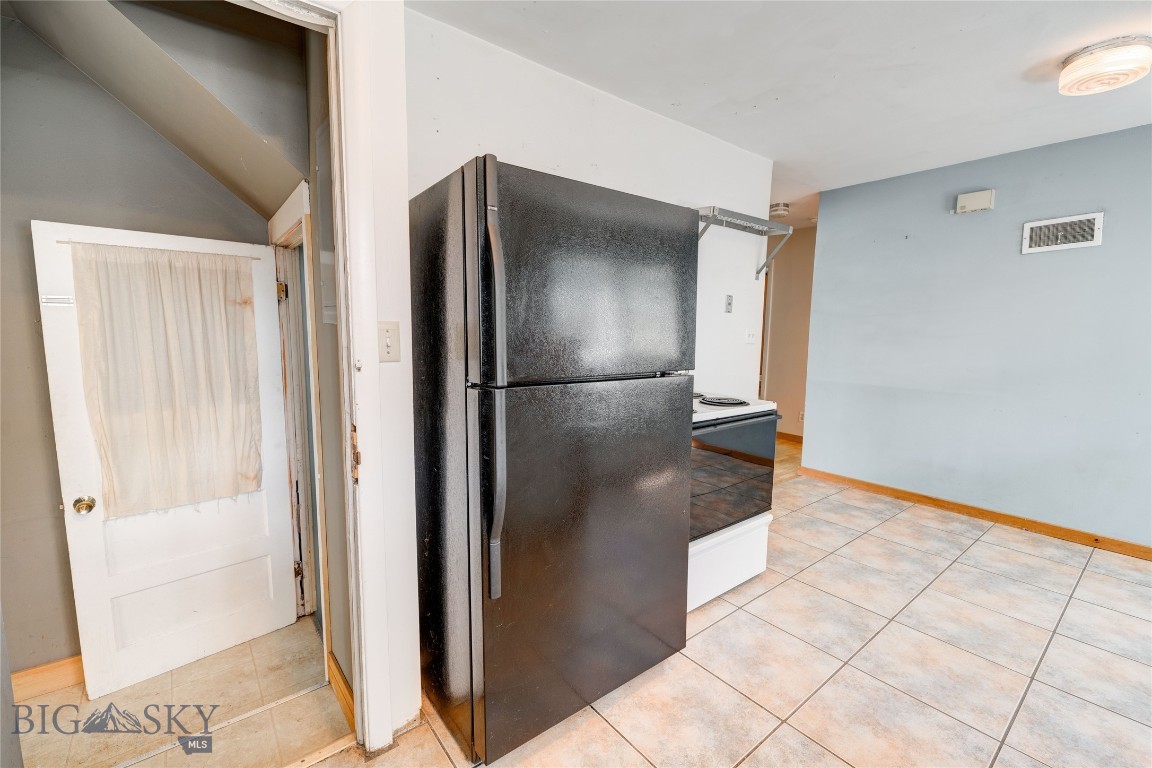 304 S 12th Avenue Property Photo 18
