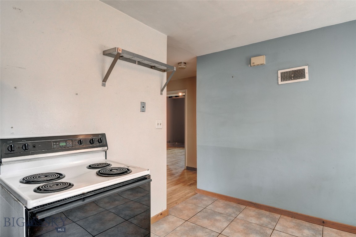 304 S 12th Avenue Property Photo 19