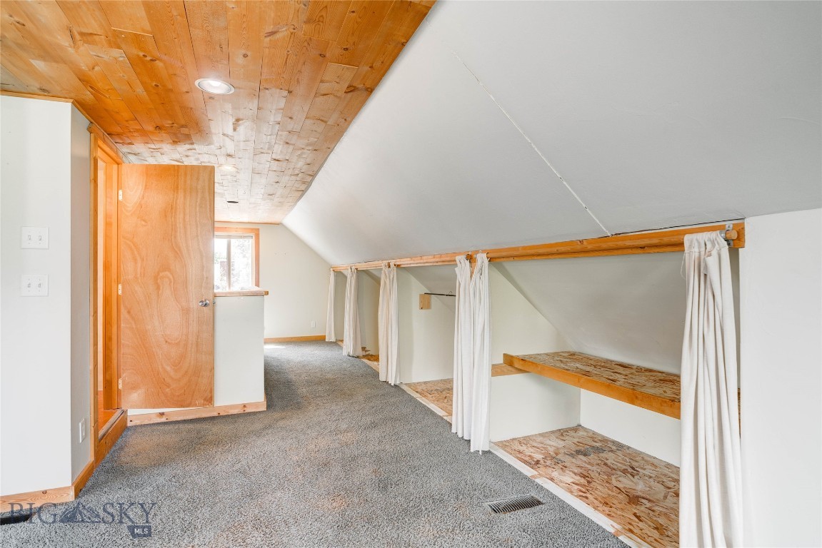 304 S 12th Avenue Property Photo 36