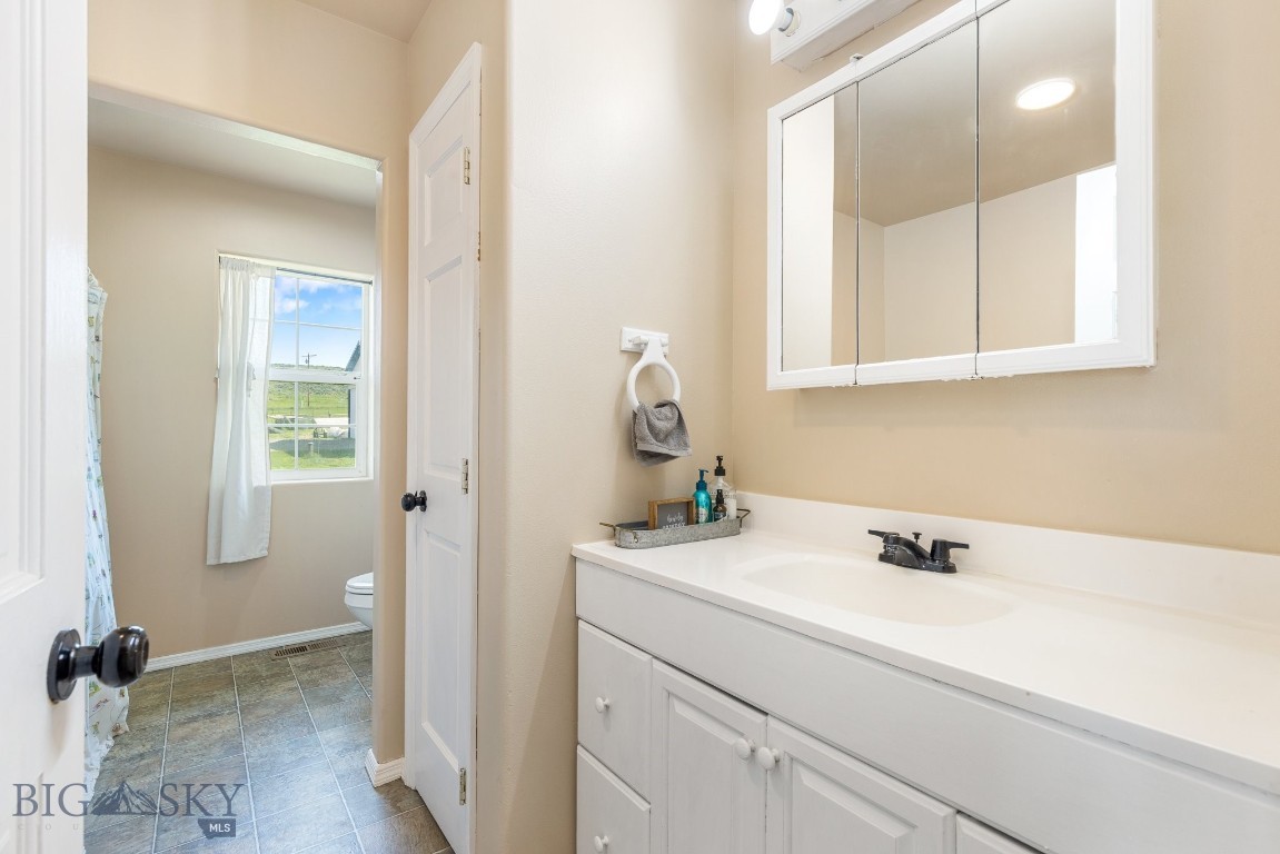 251 Price Road Property Photo 32