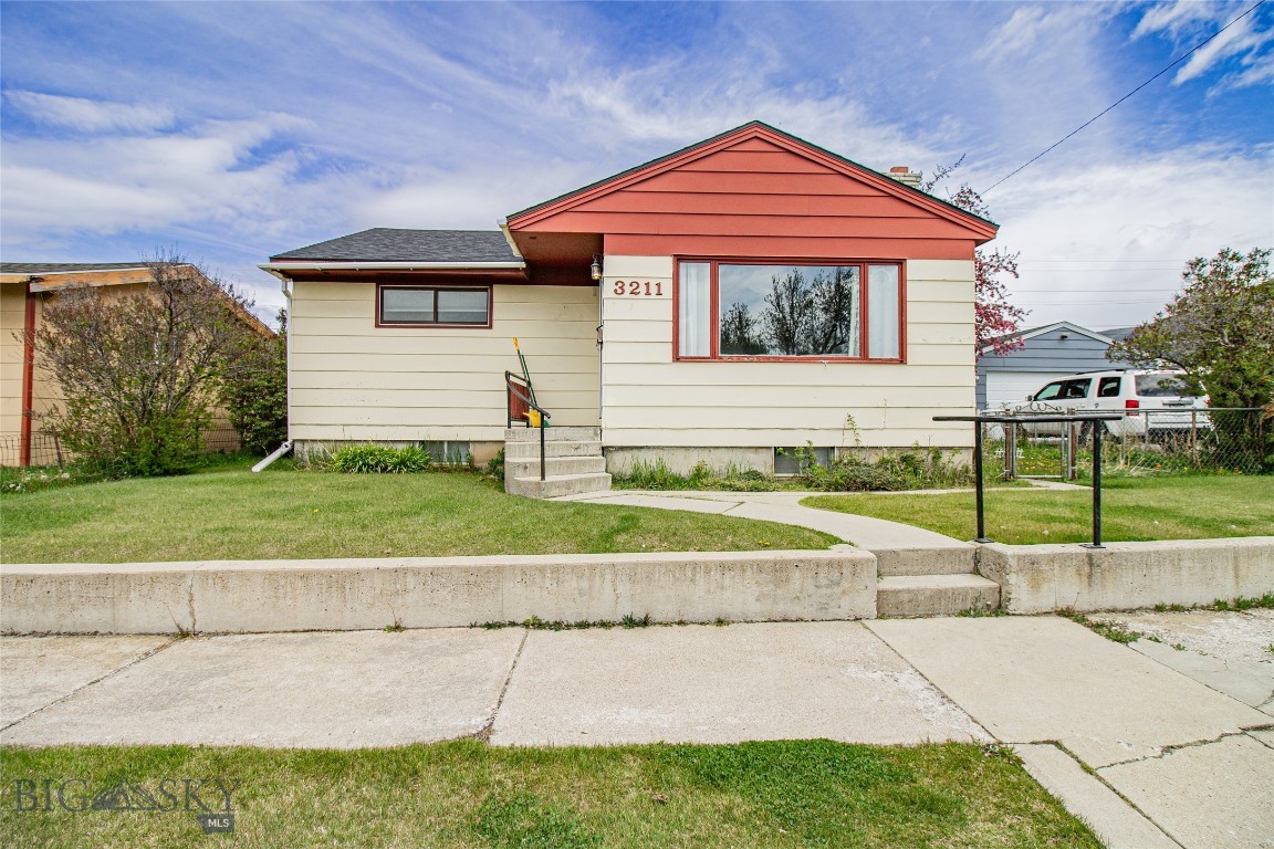 3211 Floral Boulevard Property Photo 4
