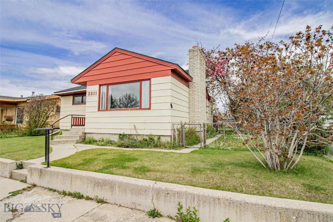 3211 Floral Boulevard Property Photo 5