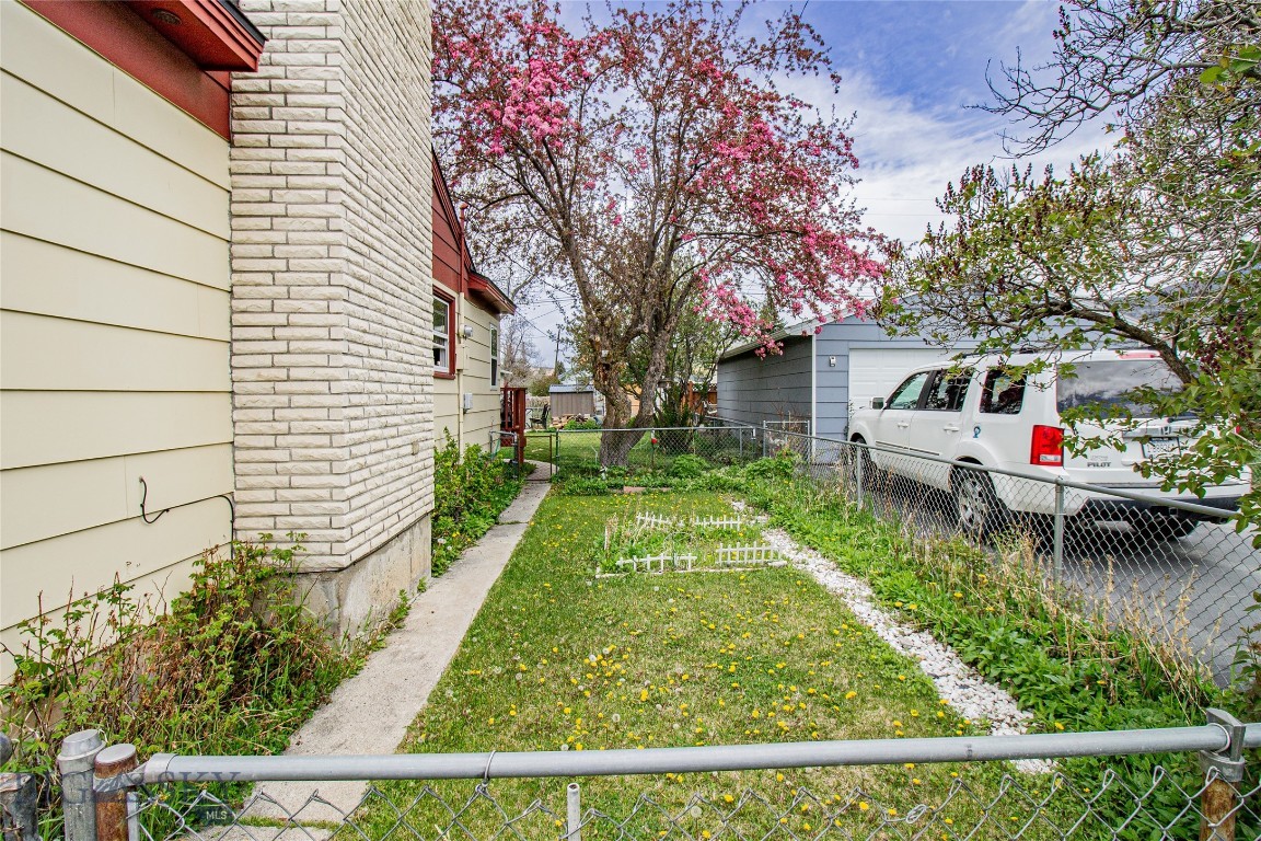 3211 Floral Boulevard Property Photo 7