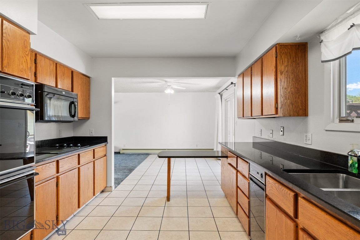 2105 Lincoln Street Property Photo 11