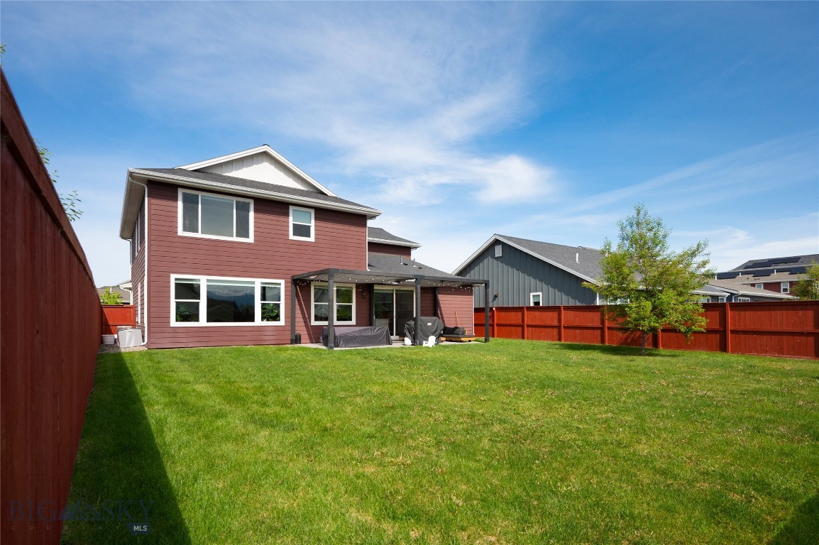 810 Butler Creek Property Photo 3
