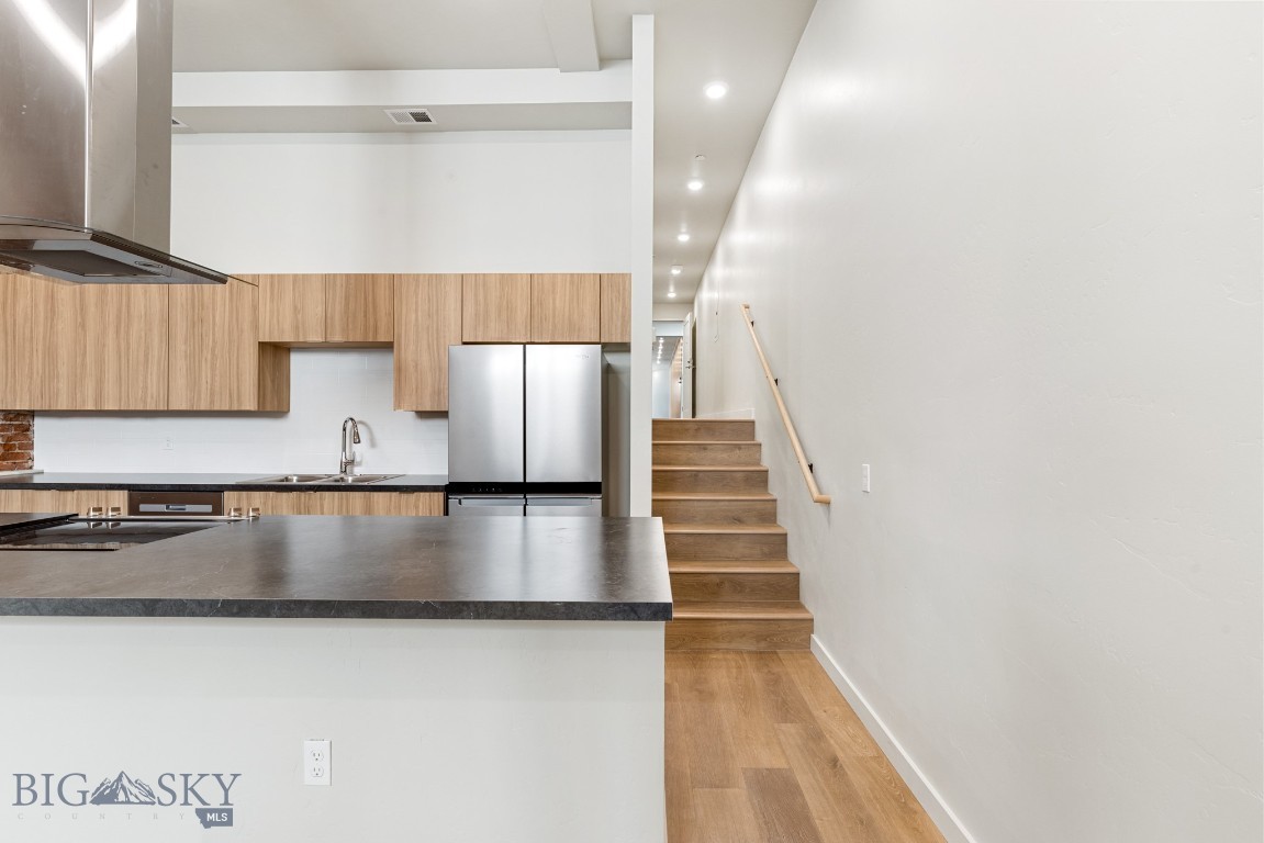 59 E Park Street Property Photo 25