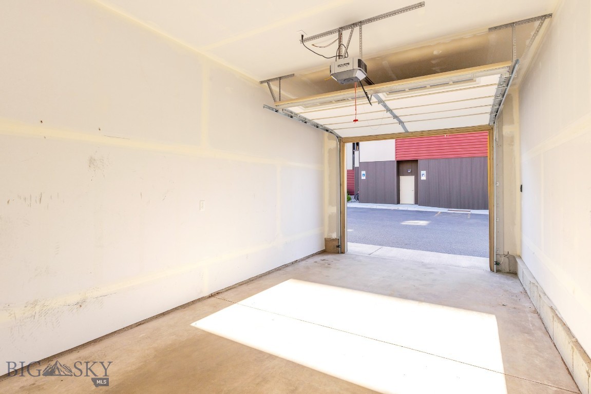 1704 W Lincoln 5b Property Photo 11