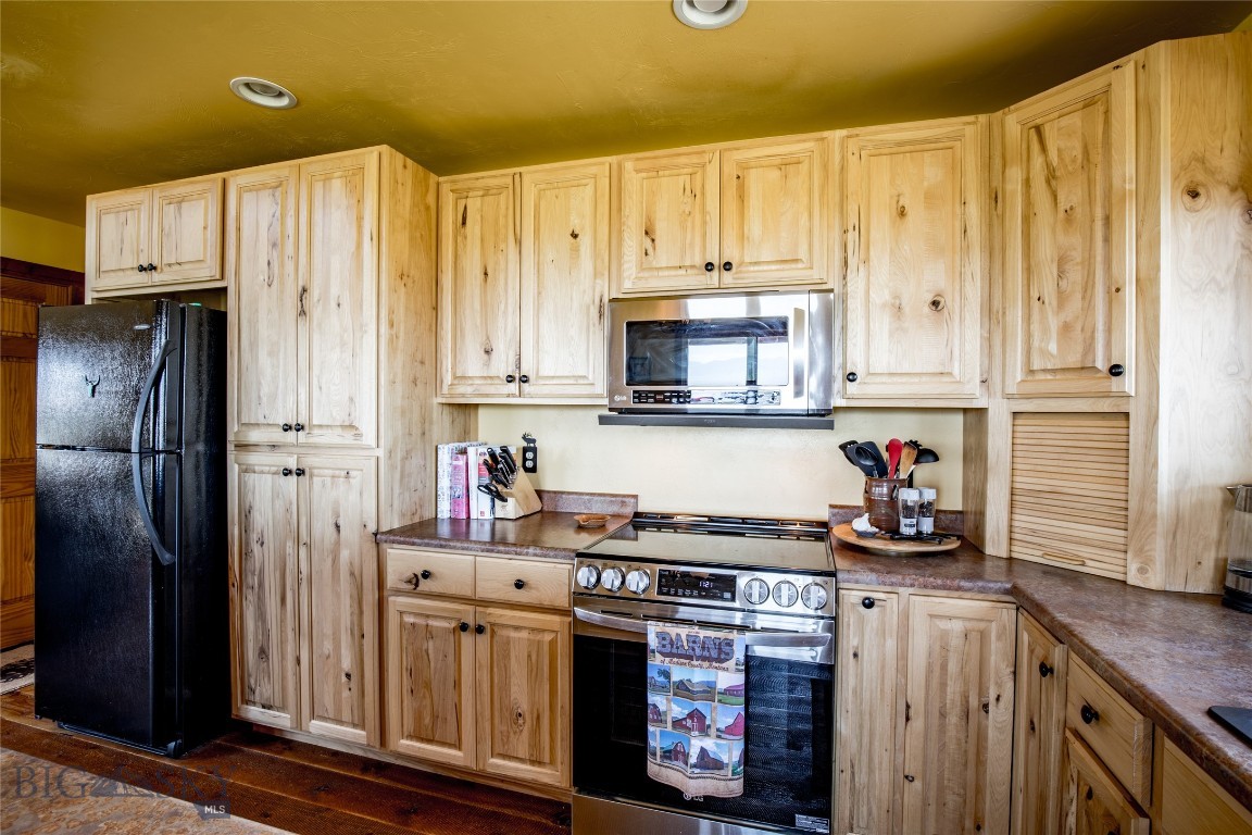 96 Antler Trail Property Photo 15