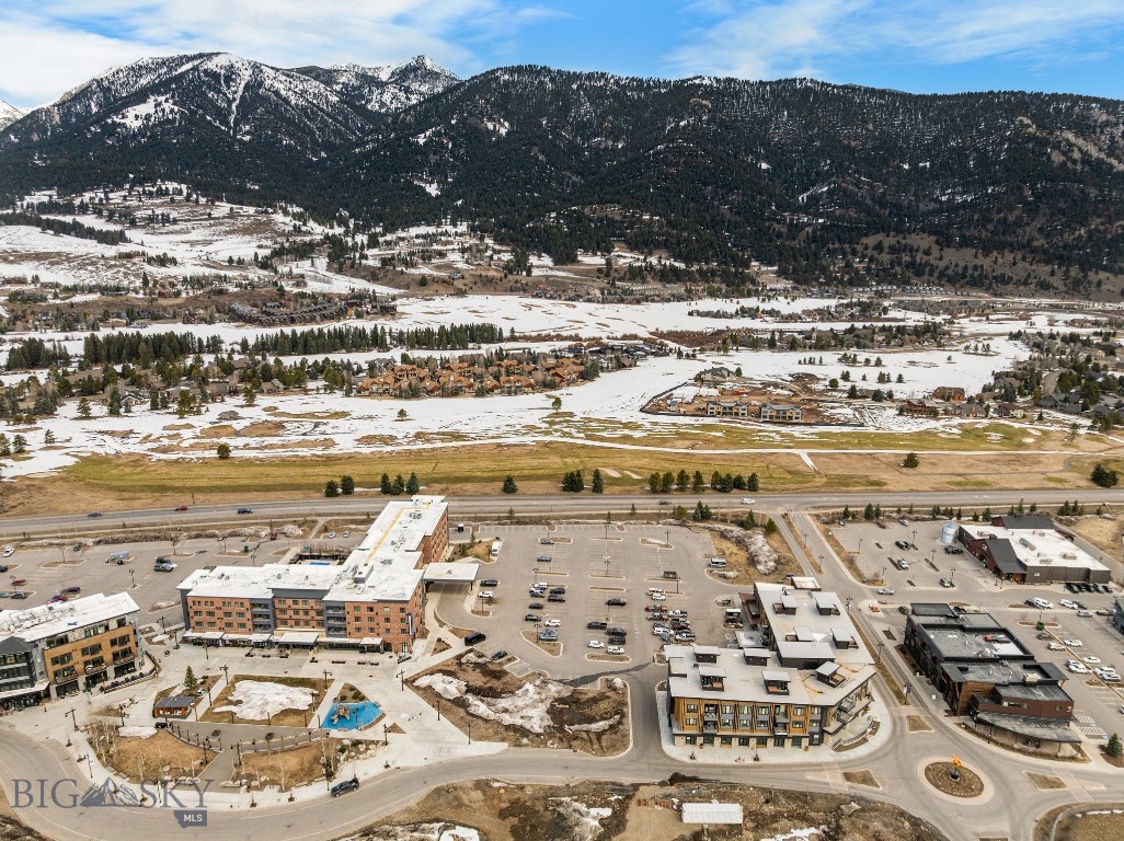 211 Town Center Avenue 1b Property Photo 7