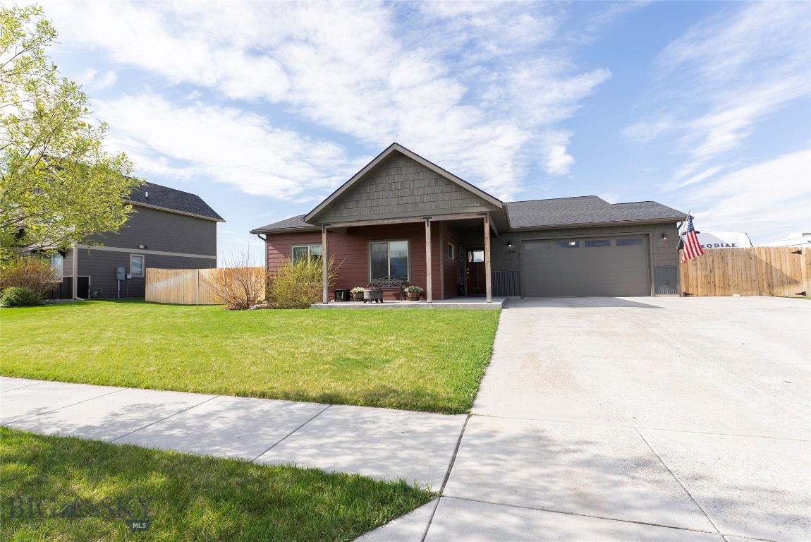 1305 Powers Boulevard Property Photo 3