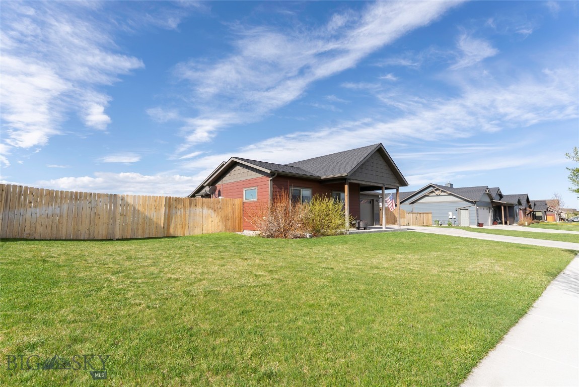 1305 Powers Boulevard Property Photo 5