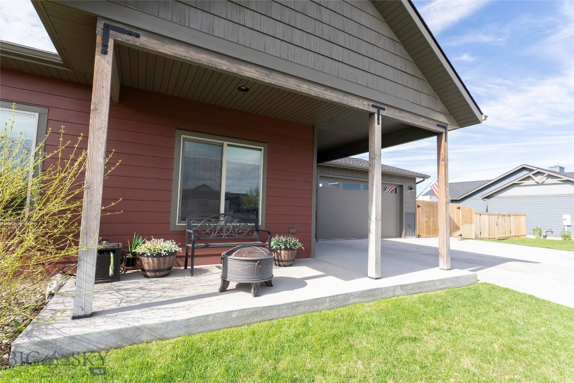 1305 Powers Boulevard Property Photo 6